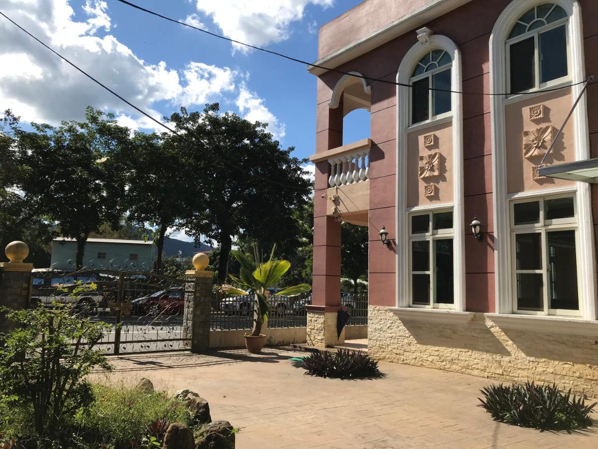 הוסטל פולי 山同青旅背包客棧 מראה חיצוני תמונה