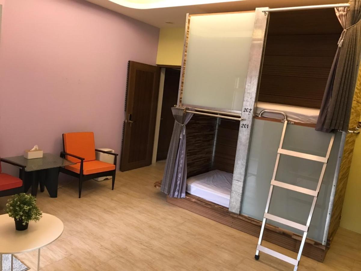 הוסטל פולי 山同青旅背包客棧 מראה חיצוני תמונה